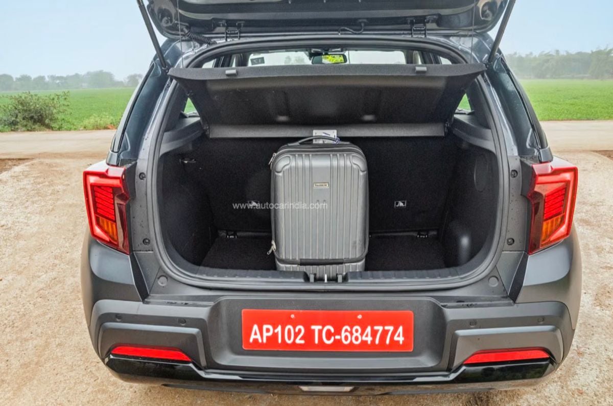 Kia Sonet boot space 